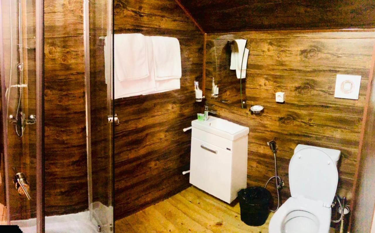 Cottage Chalet And Tours Дилиян Екстериор снимка