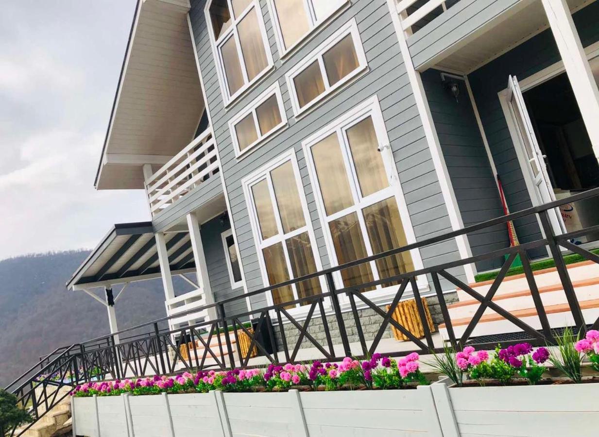 Cottage Chalet And Tours Дилиян Екстериор снимка