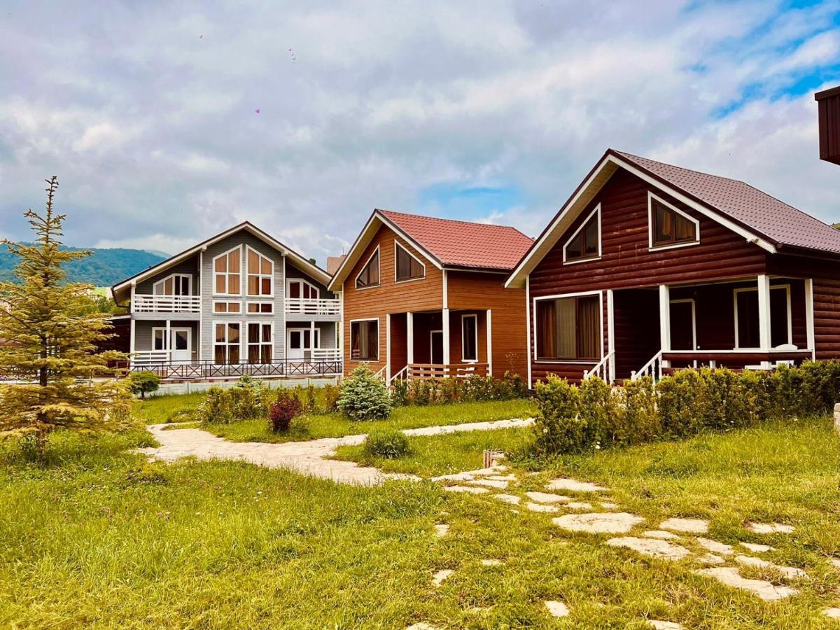 Cottage Chalet And Tours Дилиян Екстериор снимка