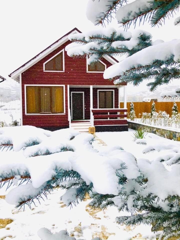 Cottage Chalet And Tours Дилиян Екстериор снимка