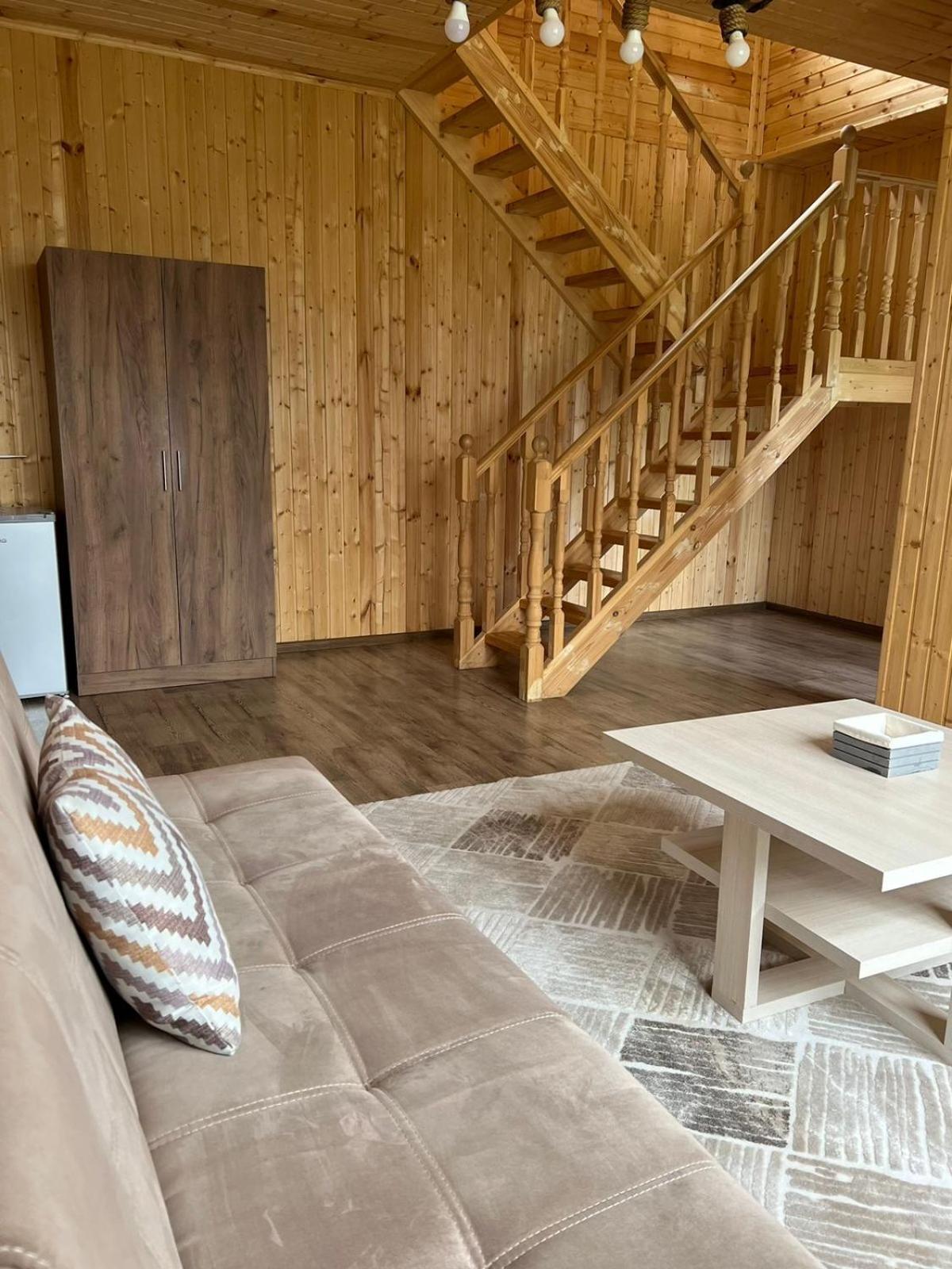 Cottage Chalet And Tours Дилиян Екстериор снимка
